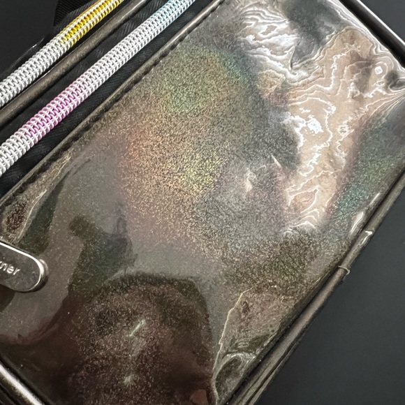 Black Holographic Fanny Pack multi color Zipper - Picture 4 of 6